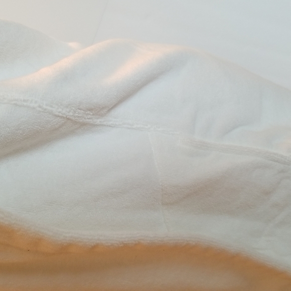 NWOT Hammacher Schlemmer Terri Wrap w/pockets - Picture 6 of 7